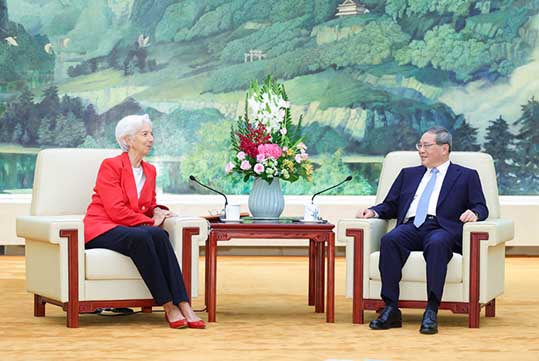 李強(qiáng)會(huì)見(jiàn)歐洲中央銀行行長(zhǎng)拉加德